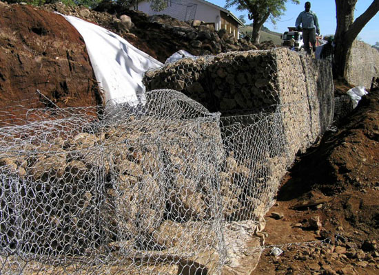 鉛絲石籠 鉛絲石籠